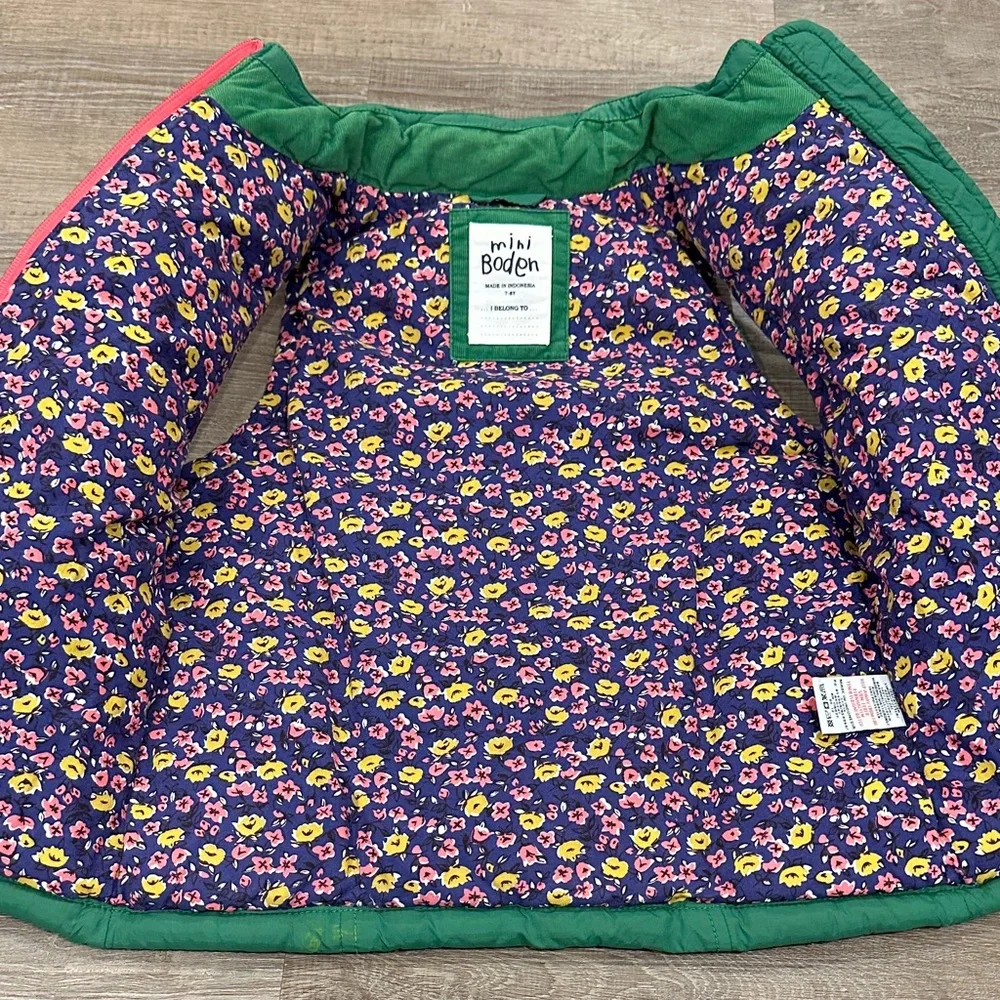 Mini Boden Green Puffer Vest with Pink Accents - Picture 2 of 2